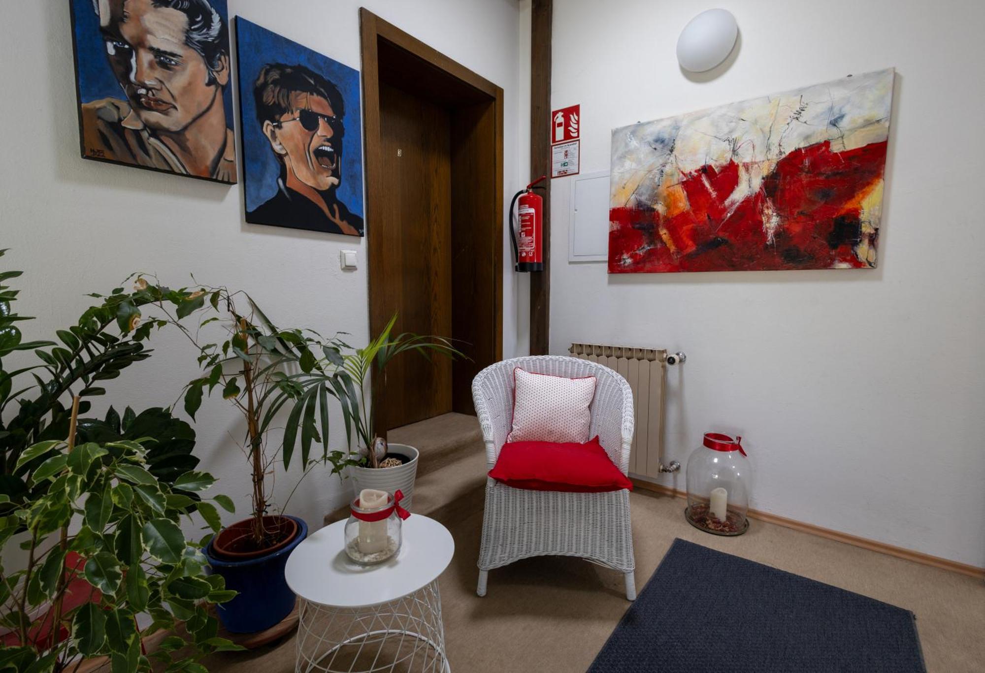 Appartementhaus Elfi Barnbach ภายนอก รูปภาพ